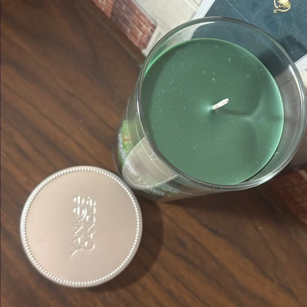 Yankee Candle Balsam & Cedar Medium Single